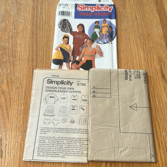 Vintage girls sewing pattern cheerleader - Picture 4 of 4